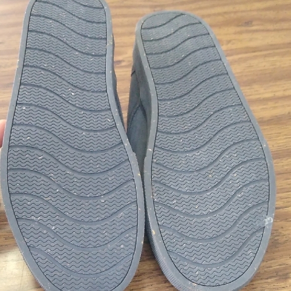 Minnetonka Mens Gray Suede Slip-On Loafers with Elasticized Opening Size 10 - Picture 11 of 11